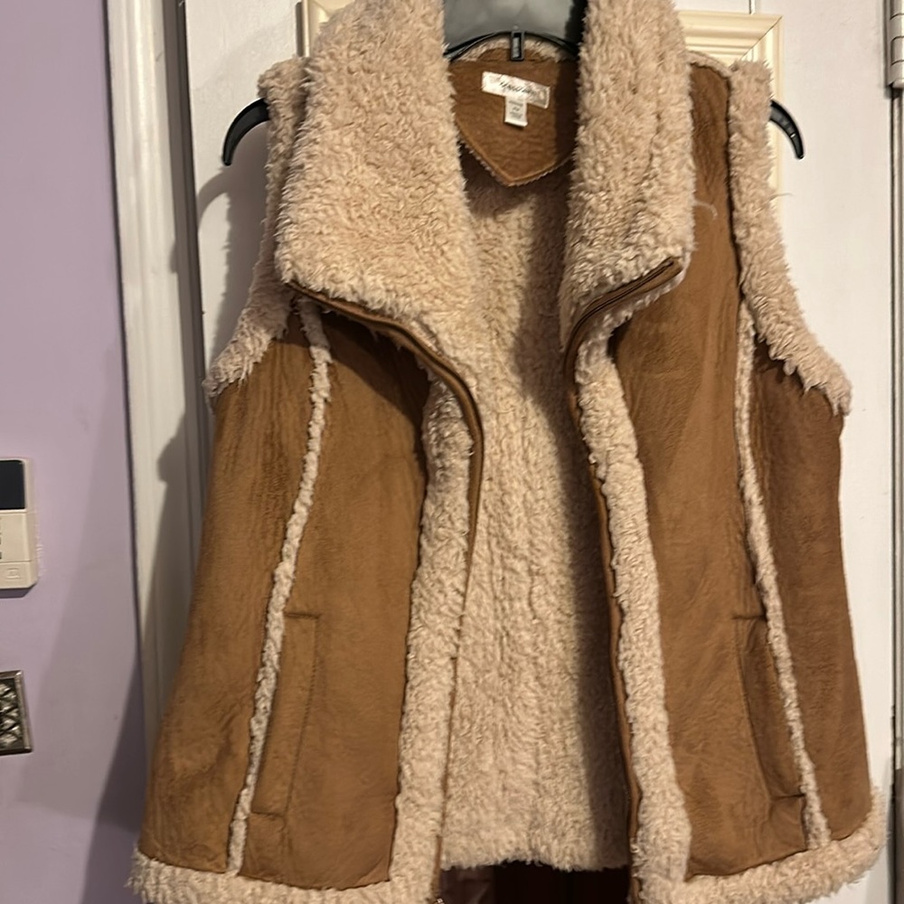 Dressbarn Vest EUC